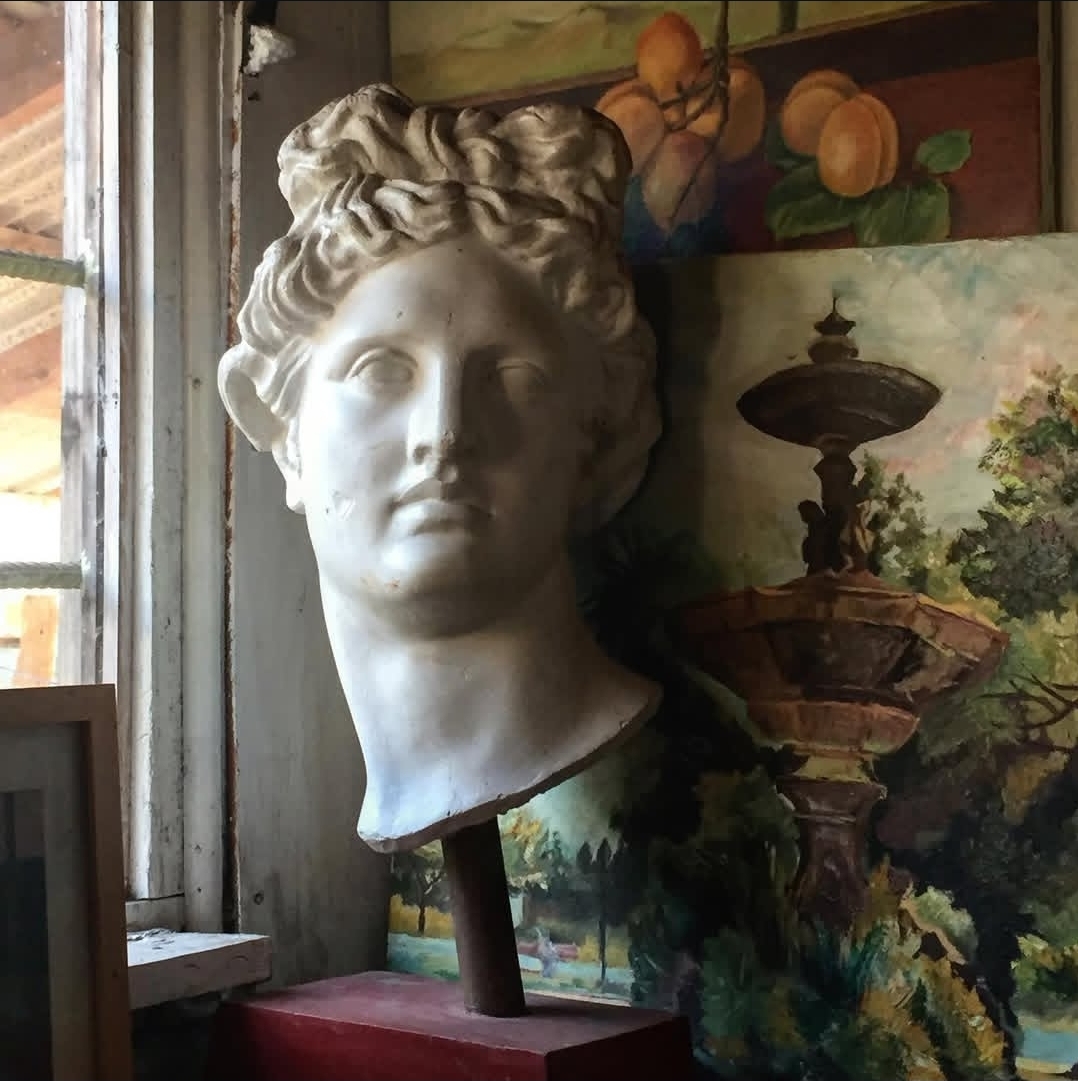 Escultura en jardín